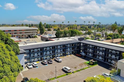 Hyland Inn Pasadena Civic Auditorium, Aerial view