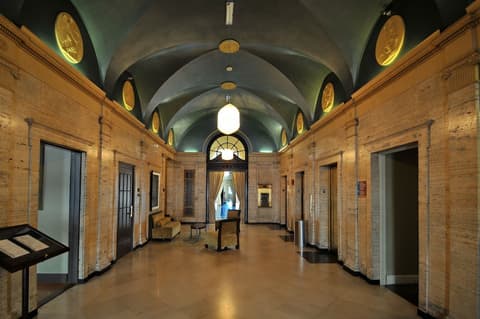 Magnolia Hotel Omaha, Lobby