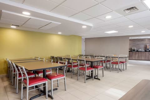 Quality Suites Quebec