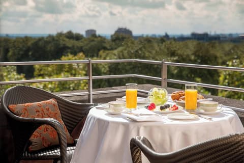 JW Marriott Grosvenor House London, Room