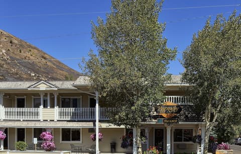 Parkway Inn of Jackson Hole, Front of property