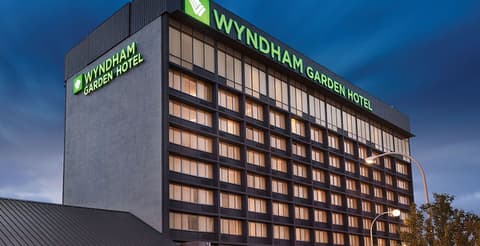Wyndham Garden at Niagara Falls, Exterior