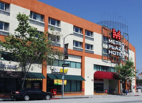 Metro Plaza Hotel