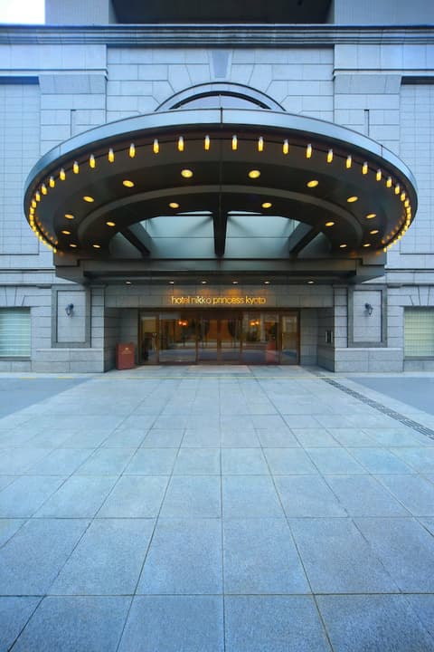 Hotel Nikko Princess Kyoto, Interior entrance