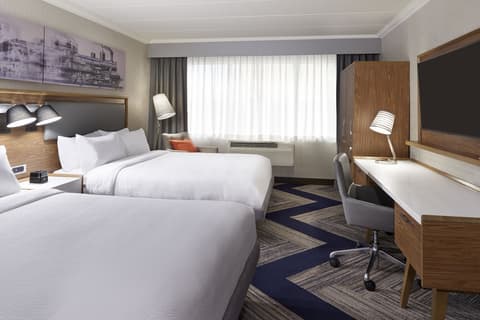 Four Points by Sheraton Windsor Downtown, Room