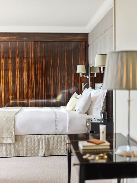 Hôtel Plaza Athénée - Dorchester Collection