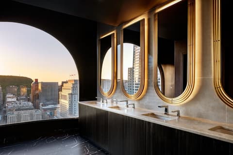 Montreal Marriott Chateau Champlain