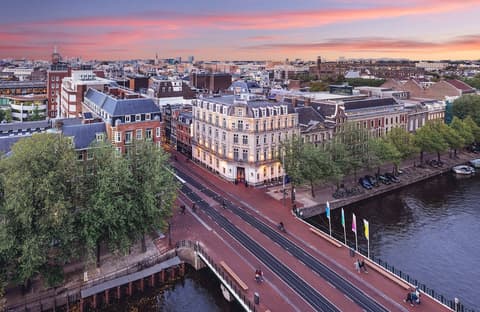 Banks Mansion, Exterior