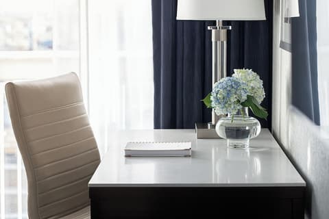 Chelsea Hotel, Toronto