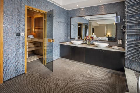 DoubleTree by Hilton Brussels City