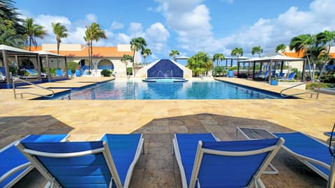 Divi Flamingo Beach Resort & Casino, Pool