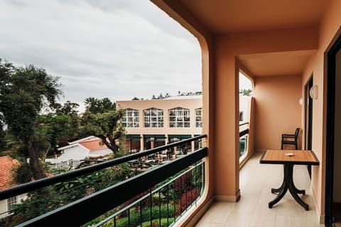 Dom Pedro Garajau, Room