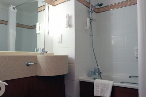 Holiday Inn A55 Chester West by IHG