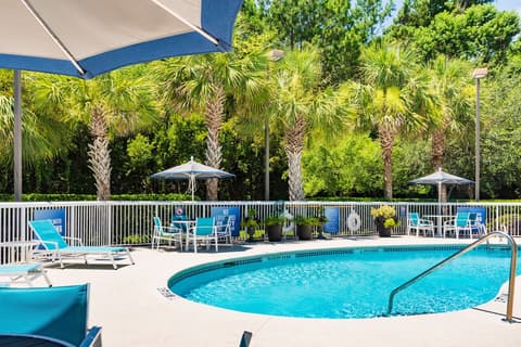 Holiday Inn Express Charleston by IHG, Pool