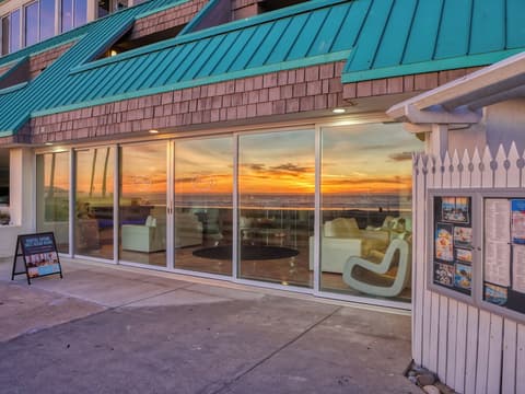 SeaVenture Beach Hotel