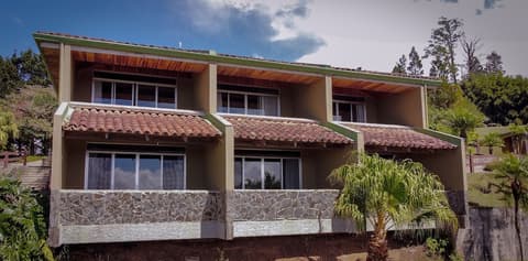 Hotel de Montana Monteverde, Front of property