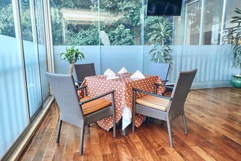 Hotel Del Prado, Restaurant