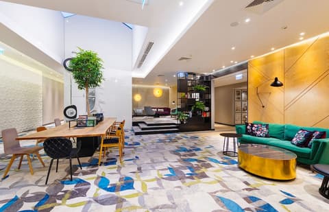 Mercure Warszawa Grand, Lobby