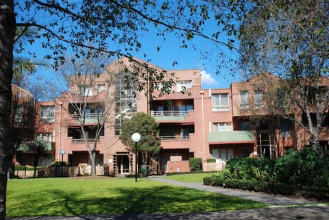 Comfort Apartments Royal Gardens, Property grounds