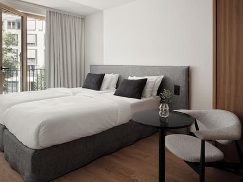 Bob W Munich Old Town, Room