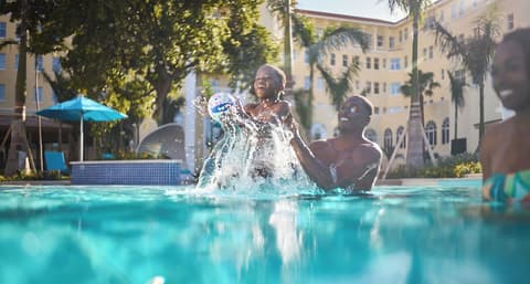 British Colonial - Nassau, Pool