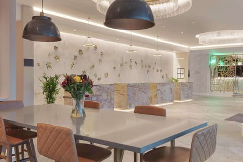 Hilton London Angel Islington, Lobby