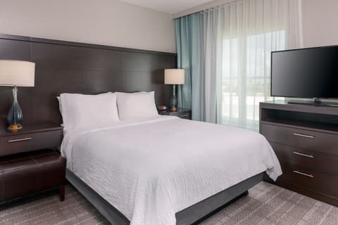 Staybridge Suites Miami Doral Area by IHG, Room