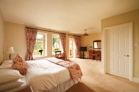 Best Western Limpley Stoke Hotel