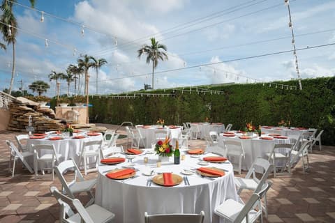 Hilton Naples