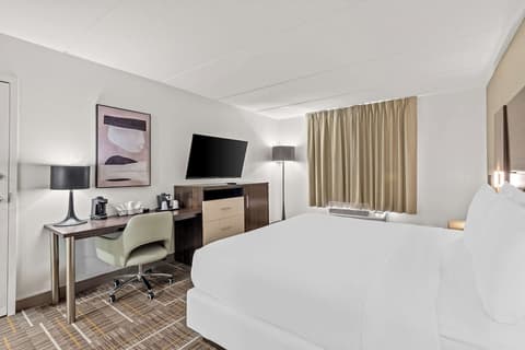 Sonesta Essential Orlando Airport, Room