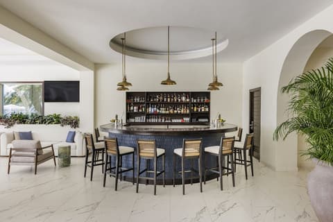 Aurora Anguilla Resort & Golf Club, Lobby lounge