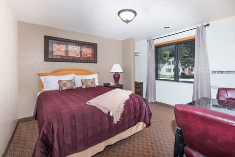 Super 8 by Wyndham Deadwood / Black Hills Area