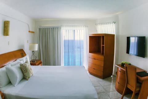 Coral Princess Hotel & Dive Resort, Room