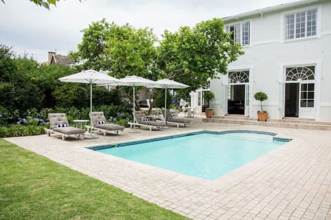 River Manor Boutique Hotel