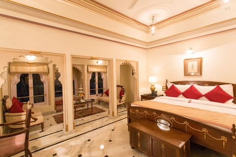 Taj Fateh Prakash Palace