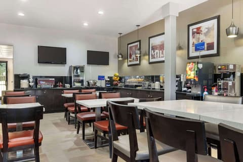 Best Western Royal Palace Inn & Suites