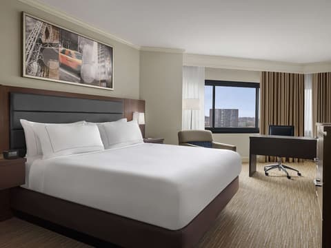 DoubleTree by Hilton Fort Lee - George Washington Bridge