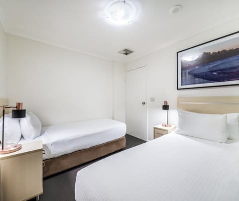 Oaks Sydney Goldsbrough Suites