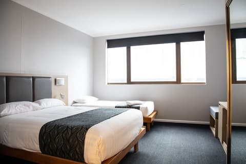 Madison Capital Executive Apartments, Room