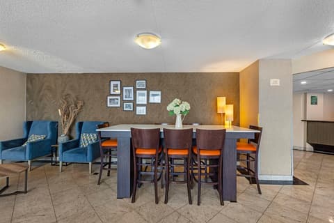 Quality Inn & Suites - Toronto West