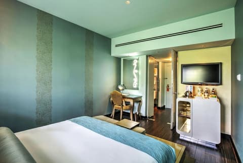 Dream South Beach, by Hyatt