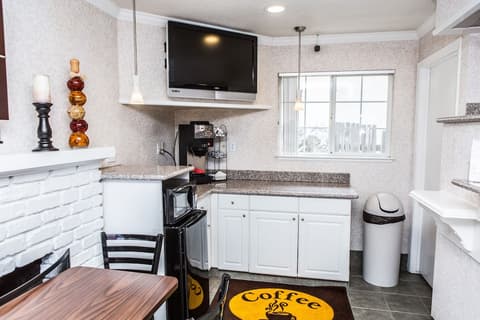 Pelican Inn Monterey