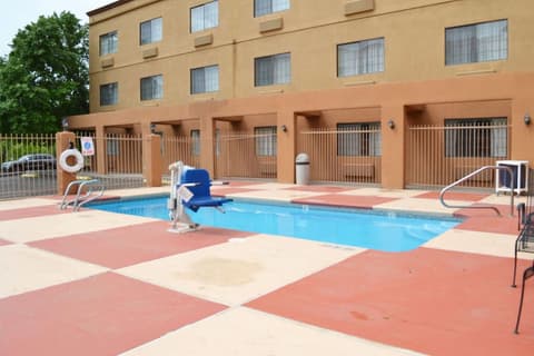 Ramada by Wyndham Santa Fe