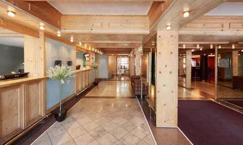 Living Hotel am Deutschen Museum, Interior entrance