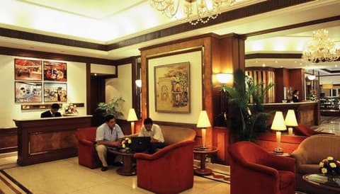 Fariyas Hotel