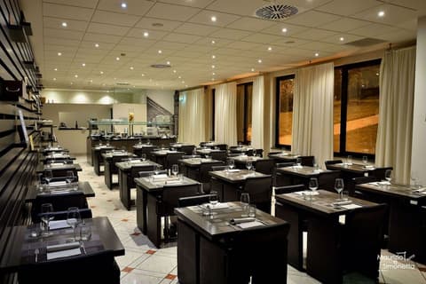 Hotel Ovest, Restaurant