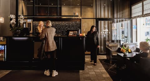 Freys Hotel, Reception