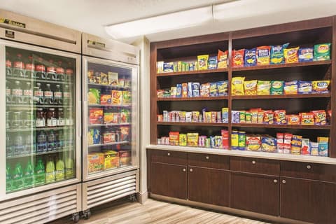 La Quinta Inn & Suites by Wyndham Miami Airport East, Property amenity