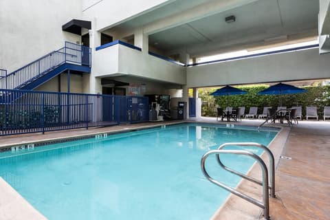 Quality Inn & Suites Los Angeles Airport - Stadium District