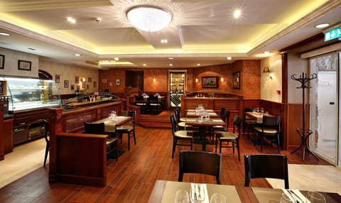 Gold Hotel Budapest, Breakfast area